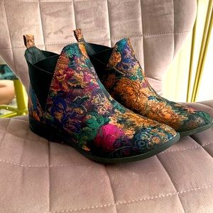 unique boots